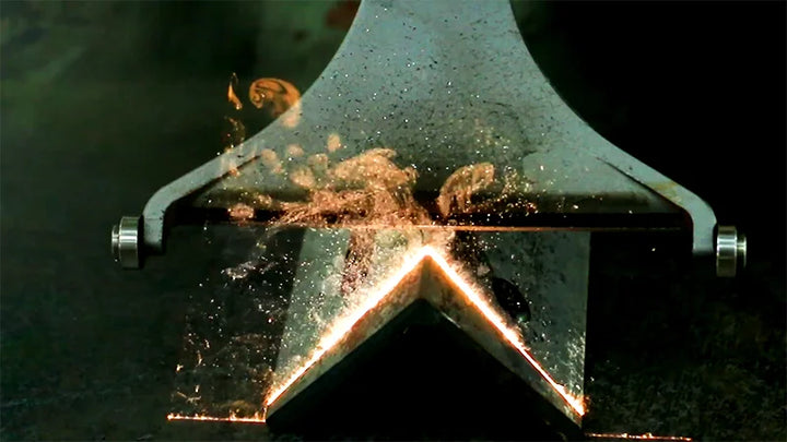continuous_laser_cleaning_with_Micron-Level_Precision